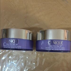 Clinique Take the Day Off Cleansing Balm - Purple